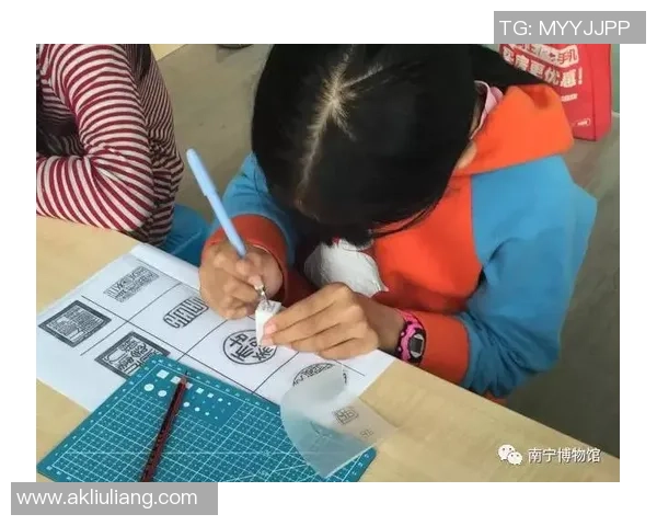 彩铅绘制足球球星人物作品集展现精彩瞬间与个性风采 彩铅绘制足球球星人物作品集展现精彩瞬间与个性风采