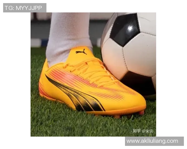 足球球星一双球鞋使用寿命揭秘 穿多久才合适对他们来说至关重要